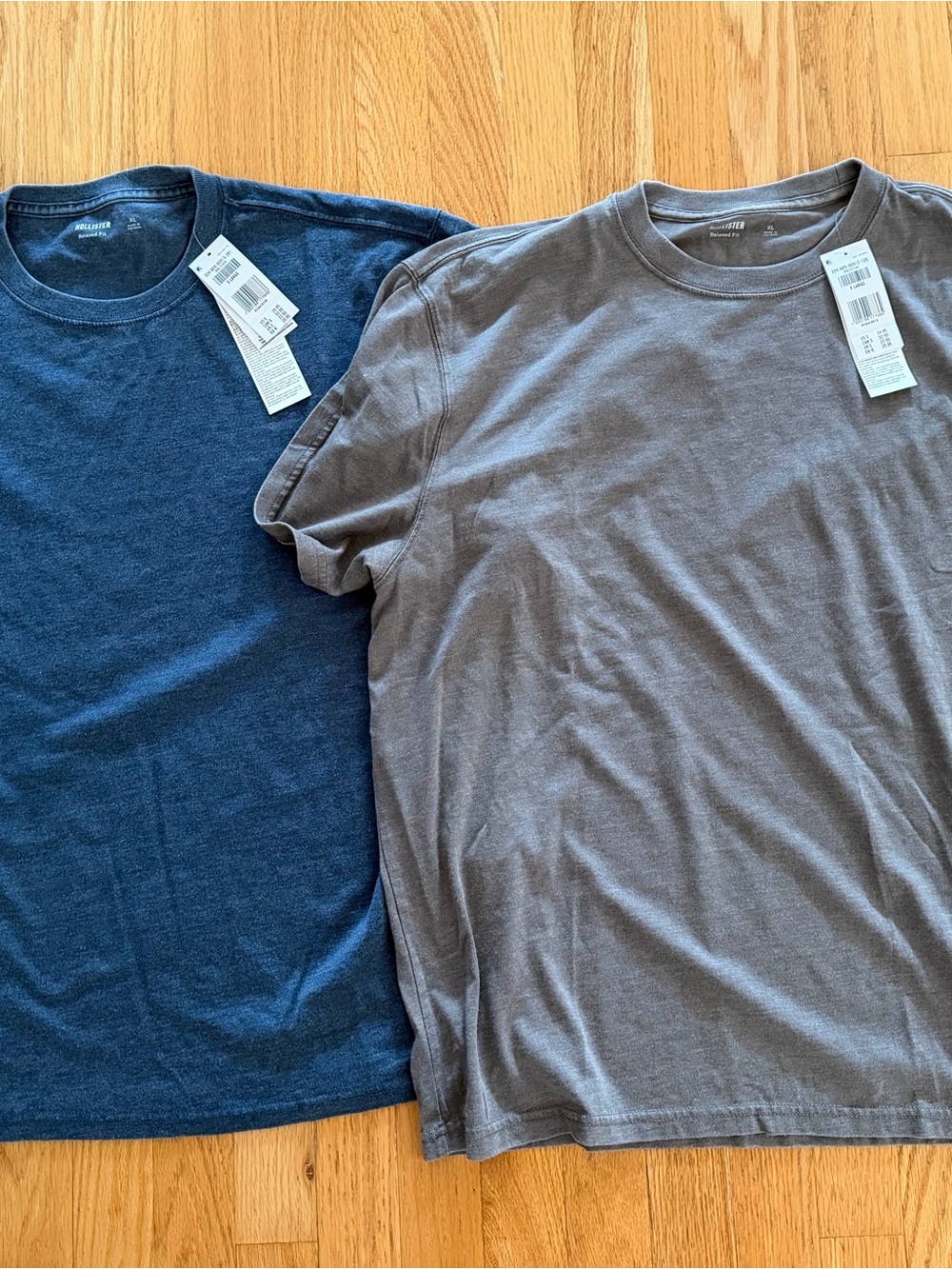 Hollister Short Sleeve Crewneck Tees - Navy & Gray